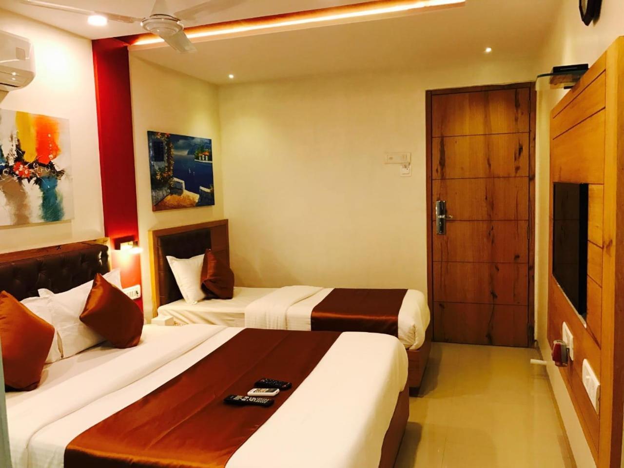 Grandeur By Avion Palace Near T2 International Airport Мумбай Екстериор снимка