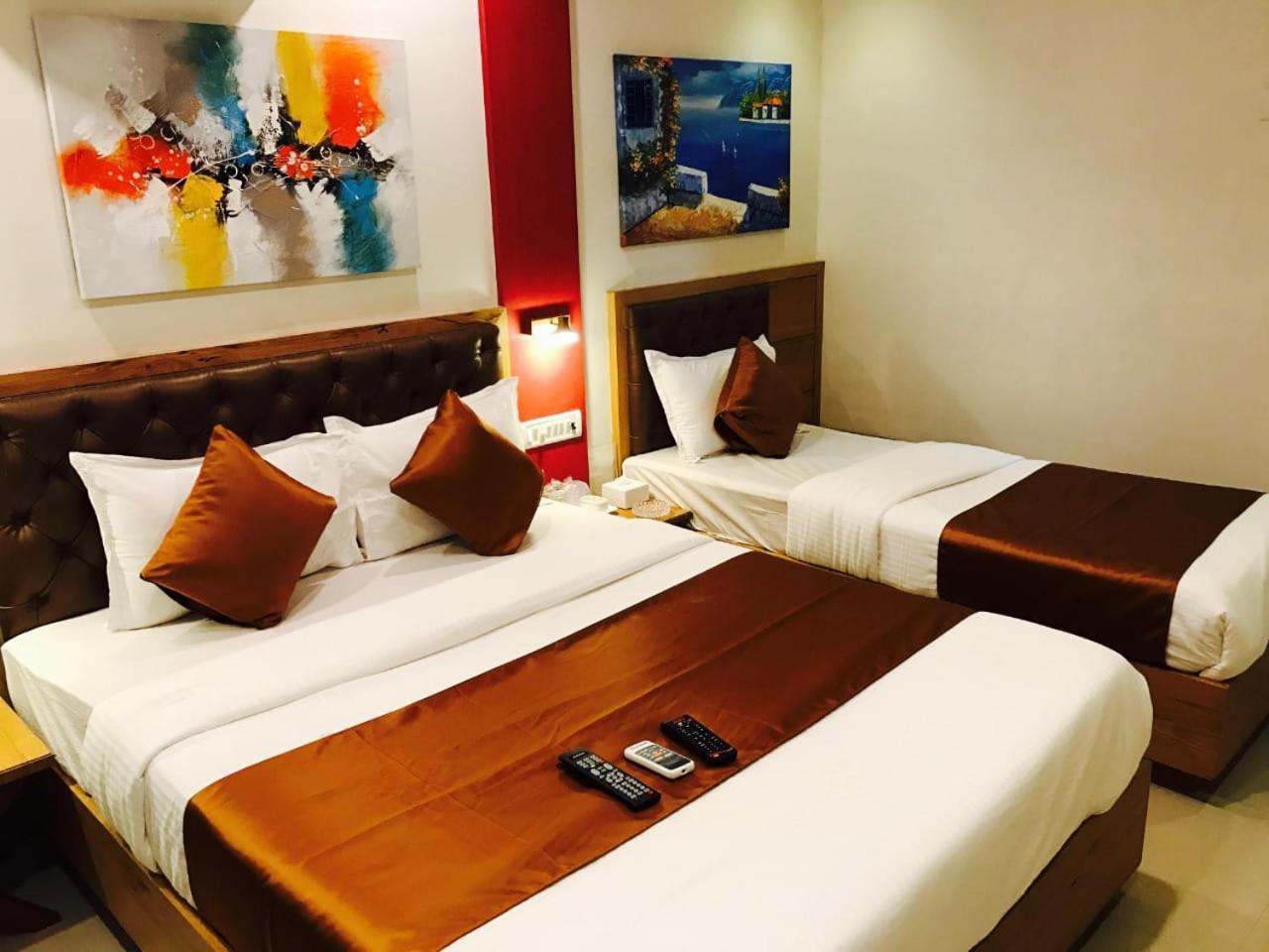 Grandeur By Avion Palace Near T2 International Airport Мумбай Екстериор снимка