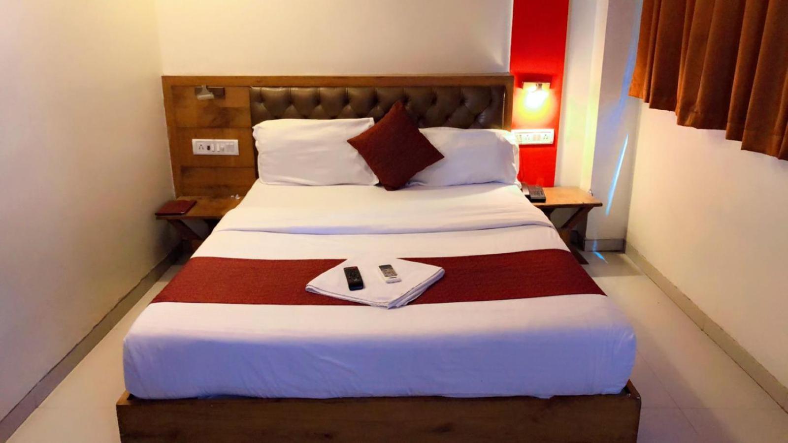 Grandeur By Avion Palace Near T2 International Airport Мумбай Екстериор снимка
