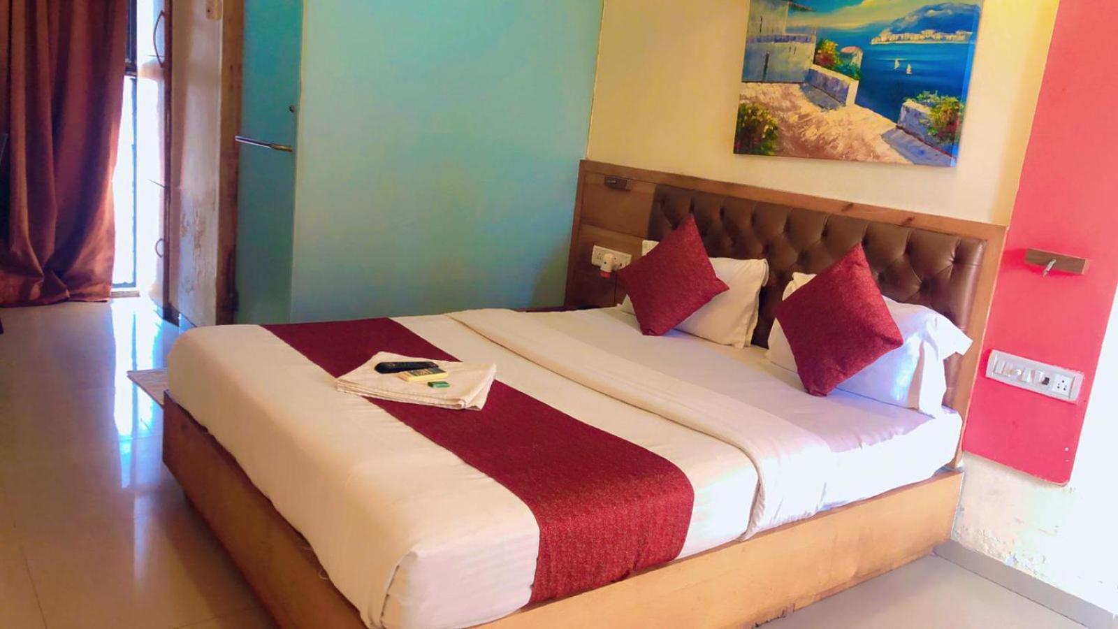 Grandeur By Avion Palace Near T2 International Airport Мумбай Екстериор снимка